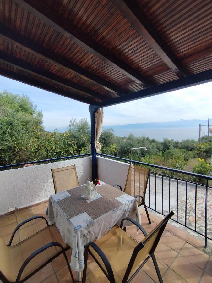 Takis Haikos House Two Minutes Walk To The Beach Peroulia Vounária Exterior foto