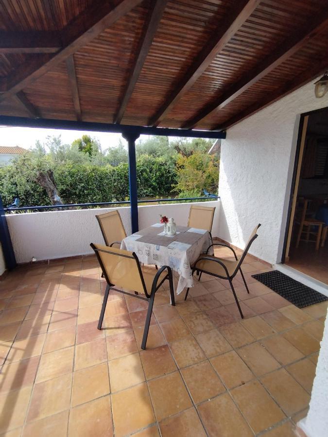 Takis Haikos House Two Minutes Walk To The Beach Peroulia Vounária Exterior foto