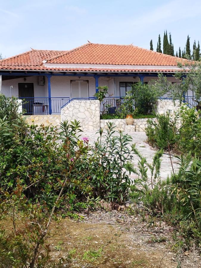 Takis Haikos House Two Minutes Walk To The Beach Peroulia Vounária Exterior foto